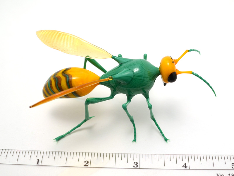 Green &amp; Gold Hornet, glass hornet by Wesley Fleming