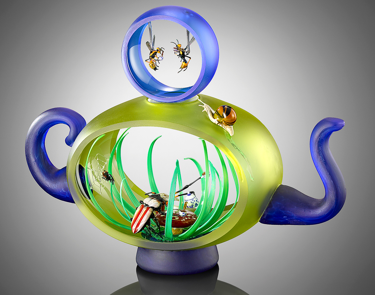 Glass teapot by Wesley Fleming and Peter Muller