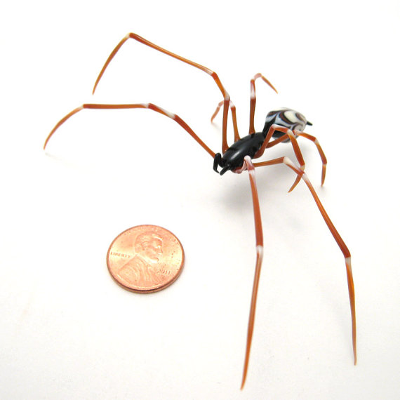 Zulu Spider, glass figurine by Wesley Fleming